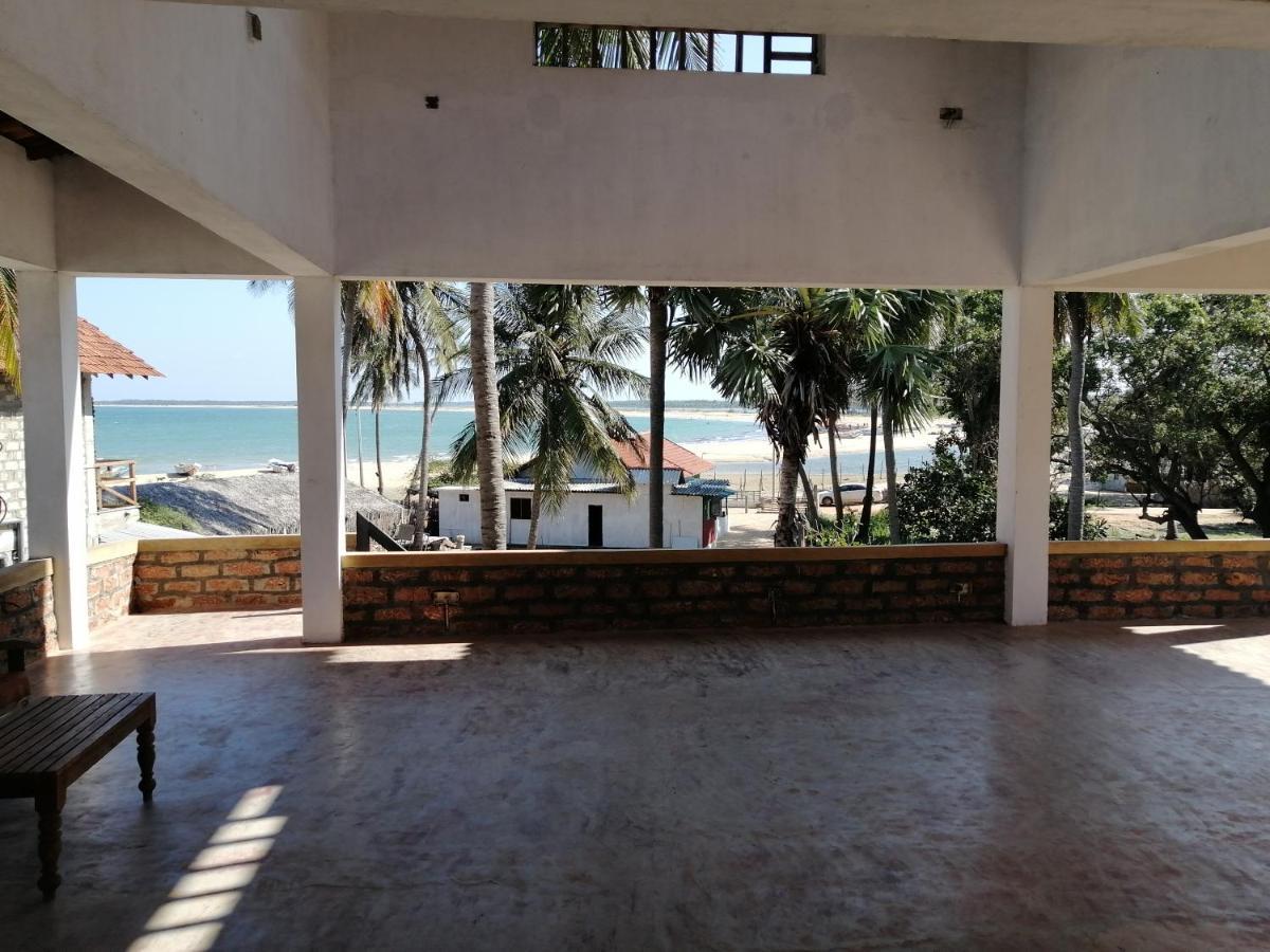 Red Coral Kitesurfing Resort Kalpitiya Exterior foto